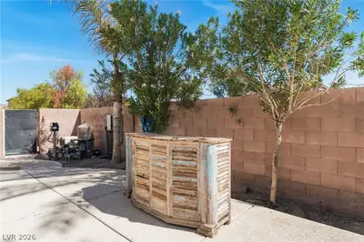 2825 Woodland Park Avenue, North Las Vegas, NV 89086 Patio