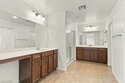 4722 Challenger Street, North Las Vegas, NV 89031 Primary Bathroom