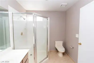 5109 Souvenir Lane, Las Vegas, NV 89118 Primary Bathroom