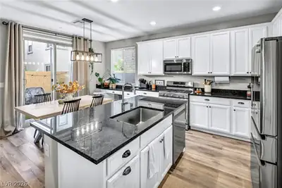 3212 Primrose Creek Court, Henderson, NV 89052 Kitchen