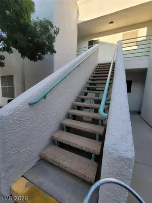 7100 Pirates Cove Road 2088, Las Vegas, NV 89145 Stairs