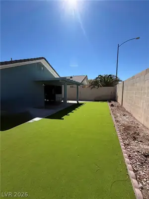 3909 Broad Meadow Court, Las Vegas, NV 89129 Yard