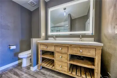 5581 Wheatfield Drive, Las Vegas, NV 89120 Primary Bathroom