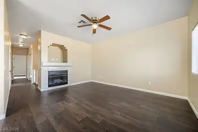 1851 Hillpointe Road 2424, Henderson, NV 89074 