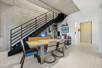 353 East Bonneville Avenue 121, Las Vegas, NV 89101 Dining Area