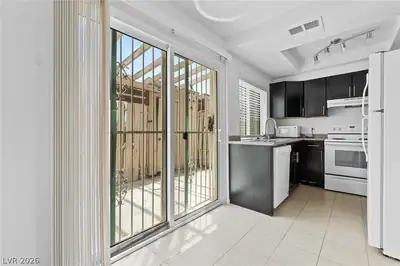 4770 Topaz Street 81, Las Vegas, NV 89121 Kitchen