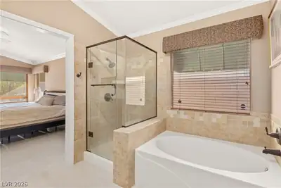 2555 Sundew Avenue, Henderson, NV 89052 Primary Bathroom