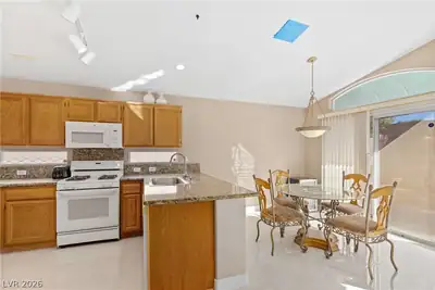 2555 Sundew Avenue, Henderson, NV 89052 Kitchen