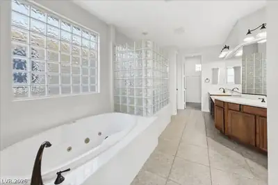 8583 Benidorm Avenue, Las Vegas, NV 89178 Primary Bathroom