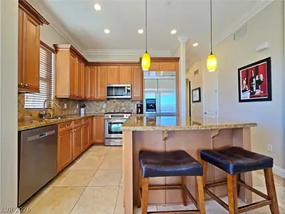 25 Via Visione 104, Henderson, NV 89011 Kitchen