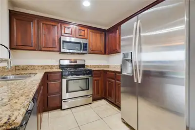 8319 Fort Hallock Avenue, Las Vegas, NV 89131 Kitchen