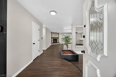 3189 Casanova Circle, Las Vegas, NV 89120 Entrance Foyer