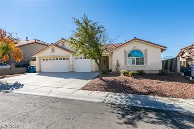 6543 Mahogany Peak Avenue, Las Vegas, NV 89110 Front of Structure