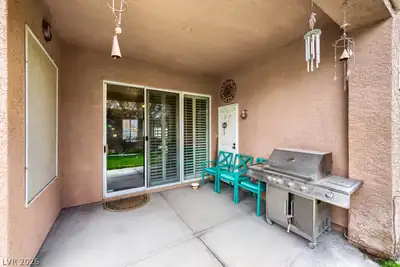 8641 Crest Hill Avenue, Las Vegas, NV 89145 Patio