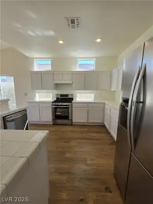 5720 Emerald View Street, Las Vegas, NV 89130 Kitchen