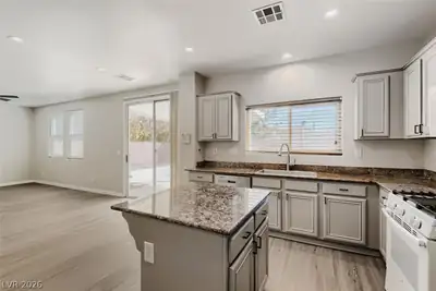 11698 AUTUNNO Street, Las Vegas, NV 89183 Kitchen