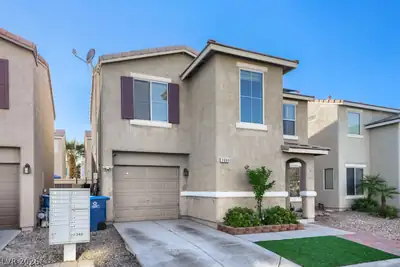 2099 Lost Maple Street, Las Vegas, NV 89115 Front of Structure