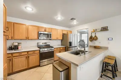 2099 Lost Maple Street, Las Vegas, NV 89115 Kitchen
