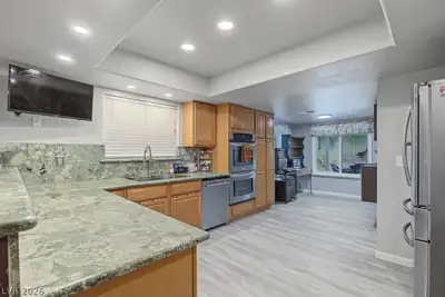 6846 Tree Haven Court, Las Vegas, NV 89146 Kitchen
