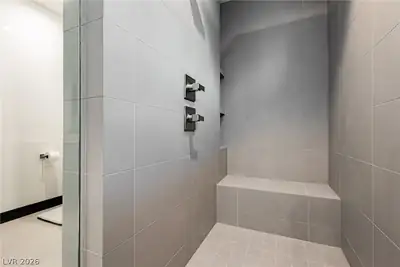 13 Promenade Isle Lane, Henderson, NV 89011 Primary Bathroom