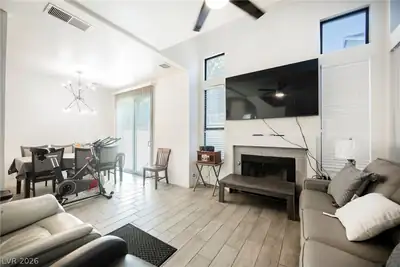 4947 Strauss Drive, Las Vegas, NV 89146 Living Room