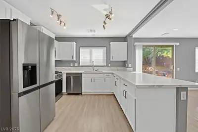 9139 Mackanos Avenue, Las Vegas, NV 89148 Kitchen