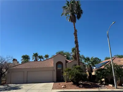 19 Sandwedge Drive, Henderson, NV 89074 Front of Structure