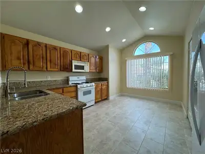 19 Sandwedge Drive, Henderson, NV 89074 Kitchen