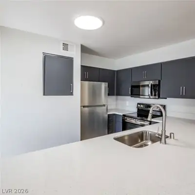 1050 Whitney Ranch Drive 4611, Henderson