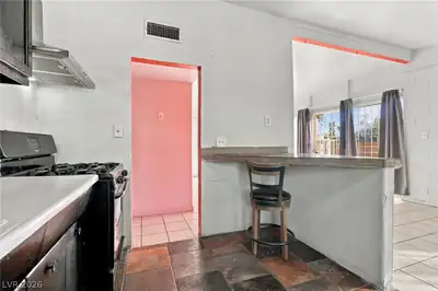 2521 Perliter Avenue, North Las Vegas, NV 89030 Kitchen