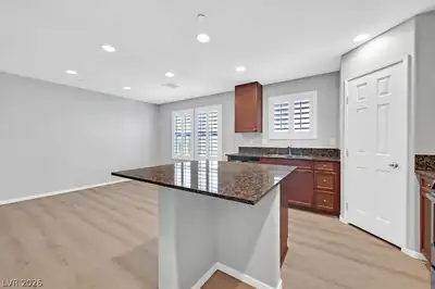 4650 Ranch House Road 20, North Las Vegas, NV 89031 Kitchen