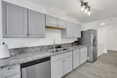 4439 Sirius Avenue, Las Vegas, NV 89102 Kitchen