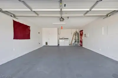 405 Santa Fe Street, Las Vegas, NV 89145 Garage