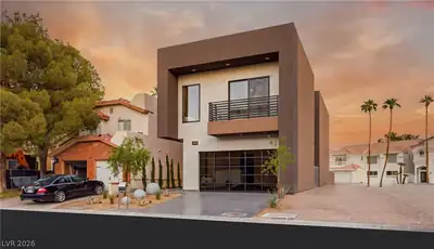 2824 Queens Courtyard Drive, Las Vegas, NV 89109 