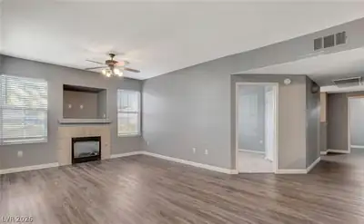 9975 Peace Way 1146, Las Vegas, NV 89147 Living Room