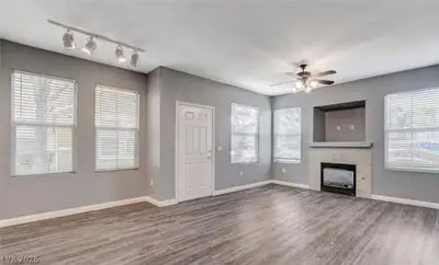 9975 Peace Way 1146, Las Vegas, NV 89147 Living Room