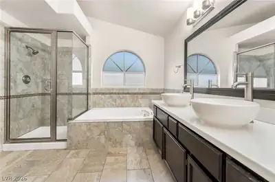 1937 Tropical Breeze Drive, Las Vegas, NV 89117 Primary Bathroom