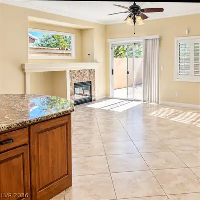 10279 Queensbury Avenue, Las Vegas, NV 89135 Living Room