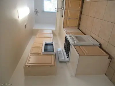 5125 West RENO Avenue 1065, Las Vegas, NV 89118 Kitchen