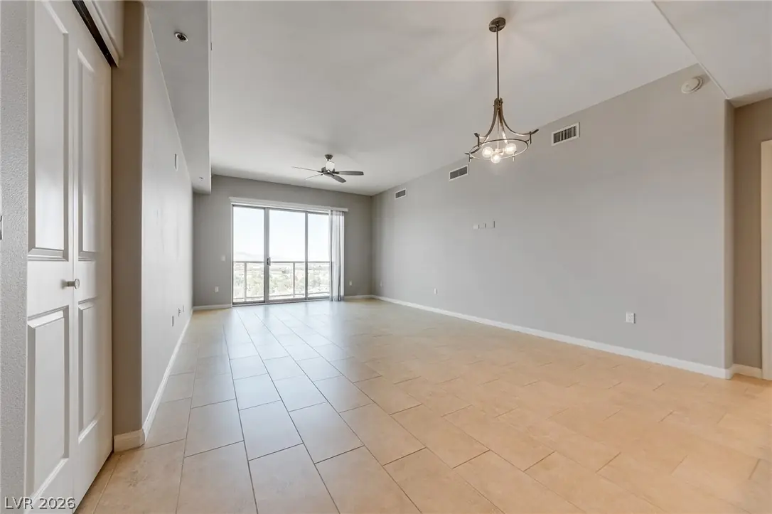 8255 Las Vegas Boulevard 1120, Las Vegas, NV 89123