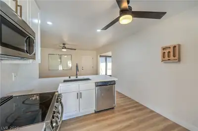 1408 Palm Street, Henderson, NV 89011 Kitchen