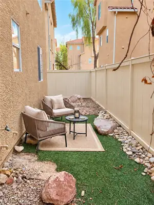 6485 Abbotsford House Court, Las Vegas, NV 89130 Yard