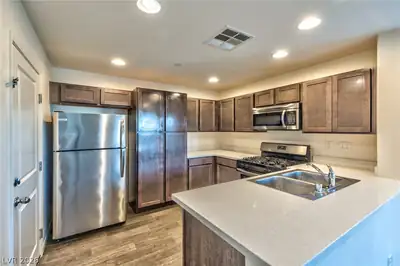 4134 San Cuervo Way, Las Vegas, NV 89115 Kitchen