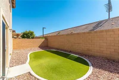 891 Harbor Avenue, Henderson, NV 89002 Yard