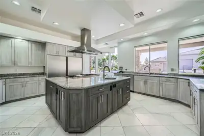 7901 Obannon Drive, Las Vegas, NV 89117 Kitchen