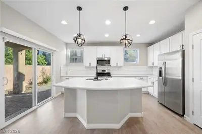 8033 Literature Court, Las Vegas, NV 89113 Kitchen