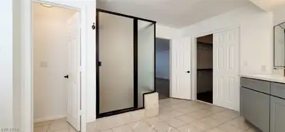 2001 Silverton Drive, Henderson, NV 89074 Primary Bathroom