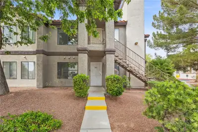 1575 West WARM SPRINGS Road 513, Henderson, NV 89014 Front of Structure