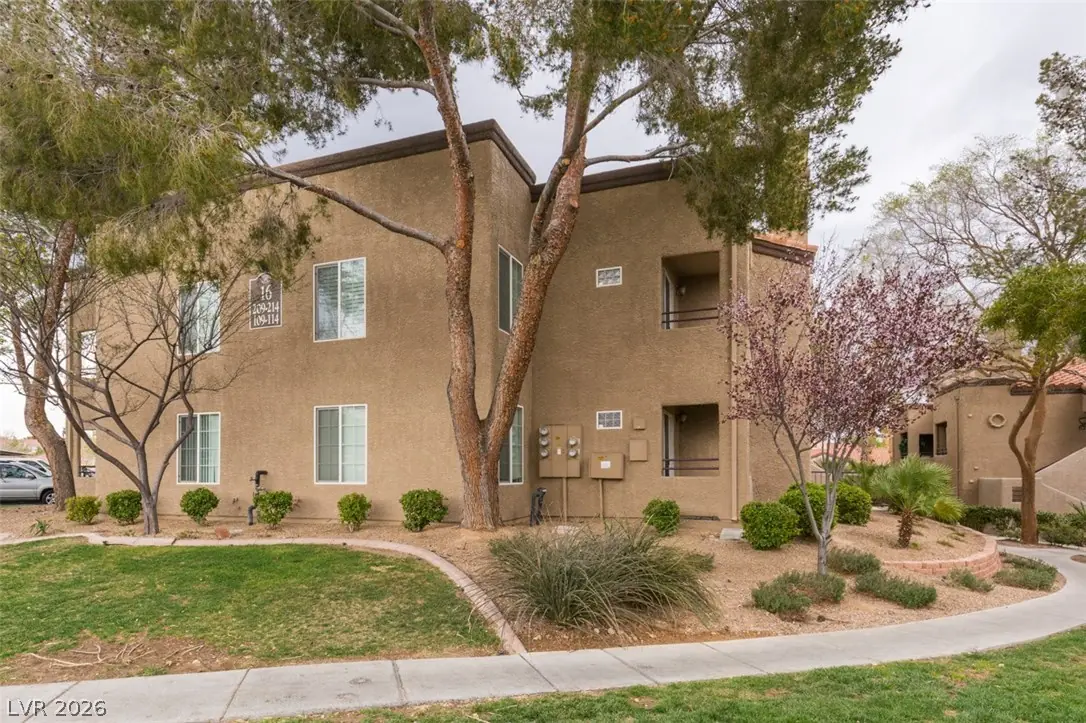 9325 West DESERT INN Road 113, Las Vegas, NV 89117