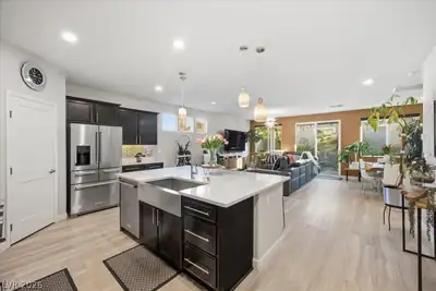 5917 Peridot Falls Avenue, Las Vegas, NV 89130 Kitchen